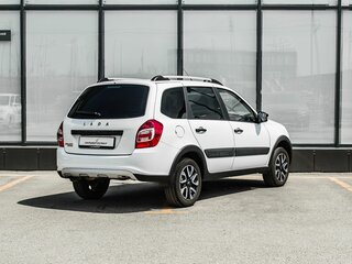 2026 Lada (ВАЗ) Granta Cross I Рестайлинг, белый, 1010000 рублей, вид 2