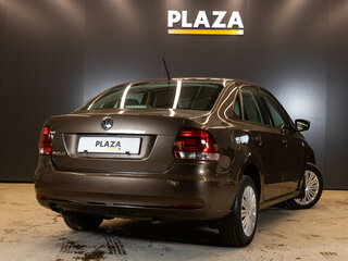 2016 Volkswagen Polo V Рестайлинг, коричневый, 1313000 рублей, вид 3