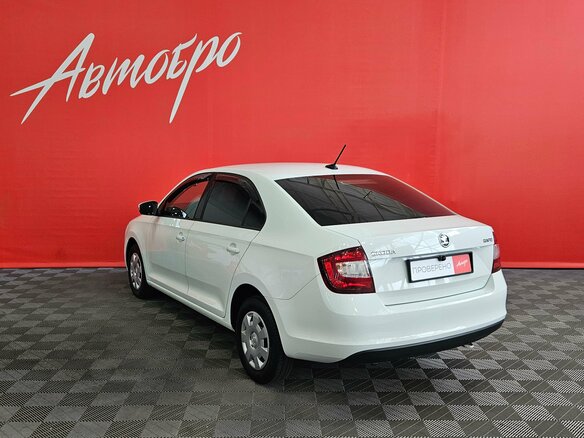 2018 Skoda Rapid I Рестайлинг, белый, 1199000 рублей - вид 3