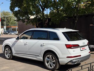 2021 Audi Q7 45 TDI II (4M) Рестайлинг, белый, 7350000 рублей, вид 5