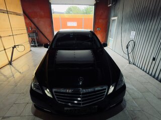 2011 Mercedes-Benz E-Класс 200 7G-Tronic IV (W212, S212, C207), чёрный, 1240000 рублей, вид 1