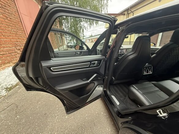 2019 Porsche Cayenne III, чёрный, 7000000 рублей - вид 10