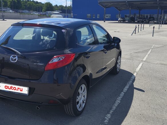 2011 Mazda 2 II Рестайлинг (DE2), фиолетовый, 630000 рублей - вид 2
