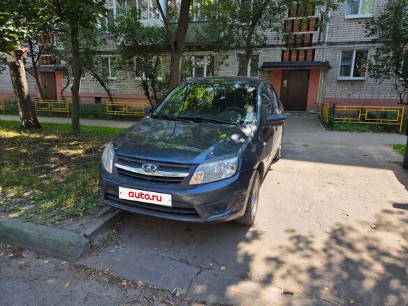 2017 Lada (ВАЗ) Granta I, серебристый, 300000 рублей - вид 1