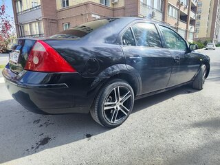 2004 Ford Mondeo 6-speed III Рестайлинг, чёрный, 340000 рублей, вид 4