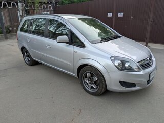 2012 Opel Zafira B Рестайлинг, серебристый, 800000 рублей, вид 2