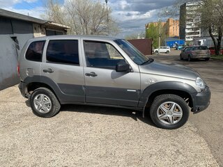 2013 Chevrolet Niva I Рестайлинг, серый, 300000 рублей, вид 4