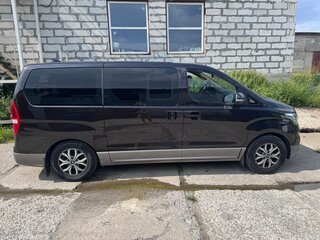 2018 Hyundai H-1 II Рестайлинг, коричневый, 3150000 рублей, вид 3