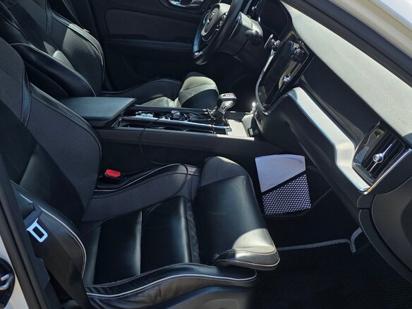 2019 Volvo S60 III, белый, 2600000 рублей - вид 13