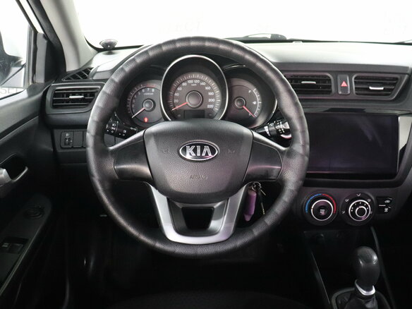 2013 Kia Rio III, белый, 755000 рублей - вид 10