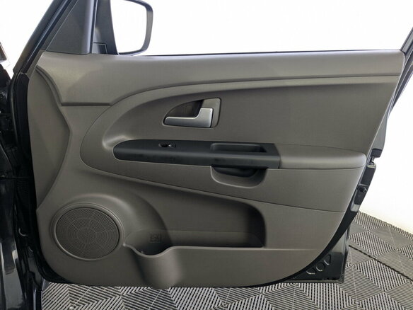 2014 Kia Venga I, чёрный, 1100000 рублей - вид 19