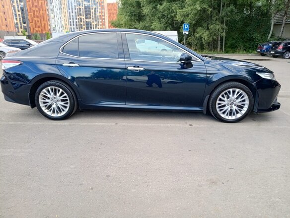 2019 Toyota Camry VIII (XV70), синий, 2300000 рублей - вид 6