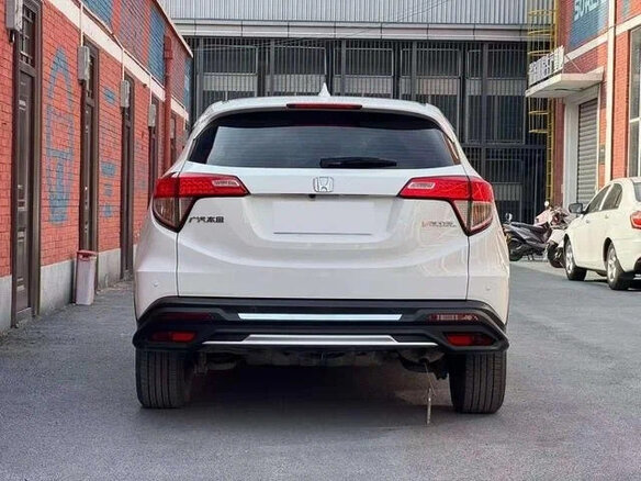 2022 Honda Vezel I Рестайлинг, белый, 1410000 рублей - вид 3