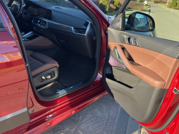 2020 BMW X6 30d III (G06), красный, 8009009 рублей - вид 12