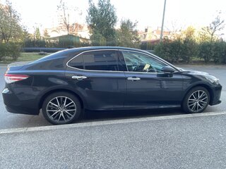 2023 Toyota Camry VIII (XV70) Рестайлинг, чёрный, 3250000 рублей, вид 2