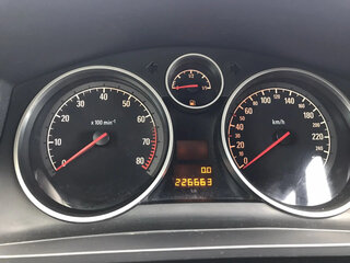 2011 Opel Zafira B Рестайлинг, чёрный, 500000 рублей, вид 4