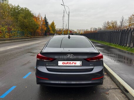 2017 Hyundai Elantra VI (AD), серый, 1550000 рублей, вид 4
