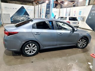 2017 Kia Rio IV, серый, 650000 рублей, вид 3