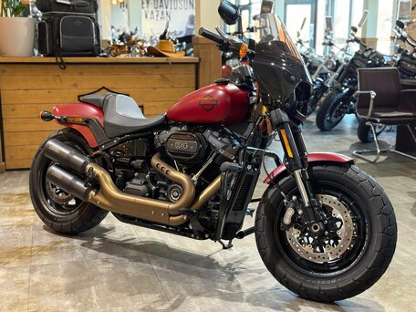 2021 Harley-Davidson Fat Bob, красный, 2100000 рублей, вид 2