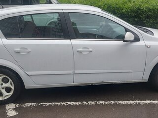 2009 Opel Astra H Рестайлинг, белый, 350000 рублей, вид 4