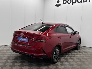 2022 Hyundai Solaris II Рестайлинг, красный, 1698000 рублей, вид 2