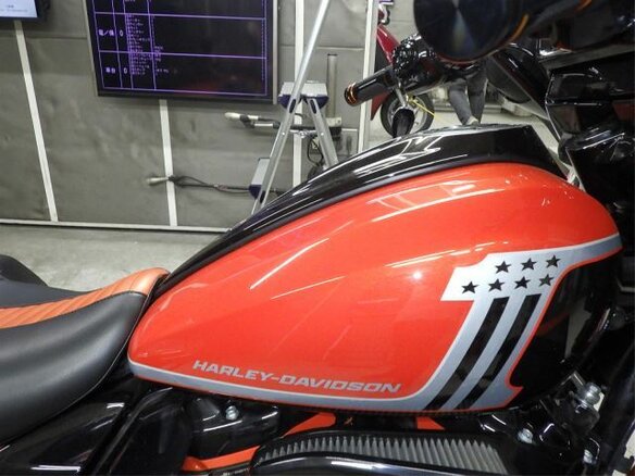 2024 Harley-Davidson CVO Street Glide, оранжевый, 4430000 рублей - вид 17