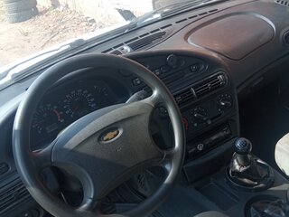 2003 Chevrolet Niva I, белый, 165000 рублей, вид 3