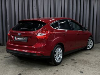 2012 Ford Focus III, красный, 689999 рублей, вид 4