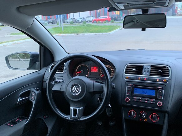 2012 Volkswagen Polo V, синий - вид 21