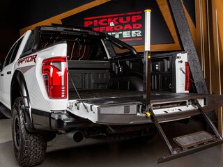 2026 Ford F-150 Raptor SuperCrew Raptor XIV Рестайлинг, белый, 15298000 рублей, вид 5