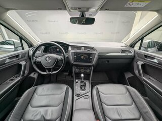 2017 Volkswagen Tiguan II, серебристый, 2155000 рублей, вид 5