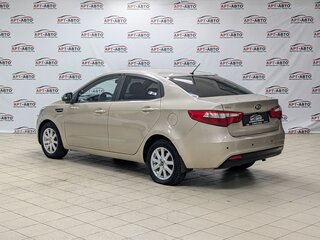 2013 Kia Rio 4-speed III, бежевый, 549000 рублей, вид 4