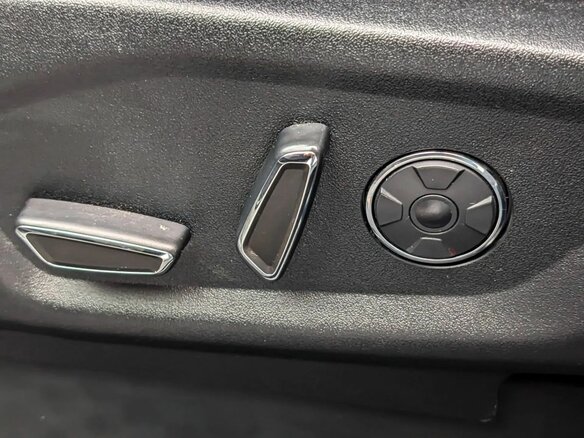 2018 Ford Explorer V Рестайлинг, белый, 2590000 рублей - вид 13