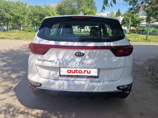 2019 Kia Sportage IV Рестайлинг, белый, 2080000 рублей, вид 3
