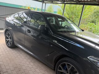 2020 BMW X6 40i III (G06), чёрный, 7500000 рублей, вид 4