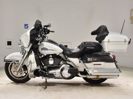 2005 Harley-Davidson Electra Glide, белый, 850000 рублей, вид 1