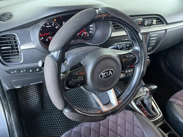 2018 Kia Rio IV, серебристый, 1595000 рублей - вид 16