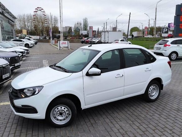 2026 Lada (ВАЗ) Granta I Рестайлинг, белый, 1068000 рублей - вид 7