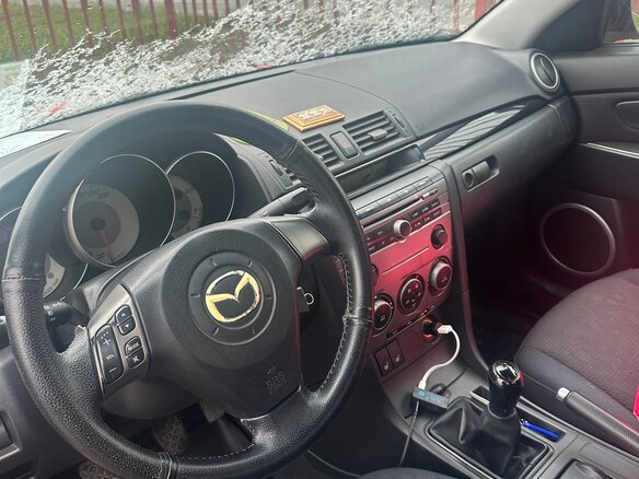 2008 Mazda 3 I (BK) Рестайлинг, красный, 350000 рублей - вид 3