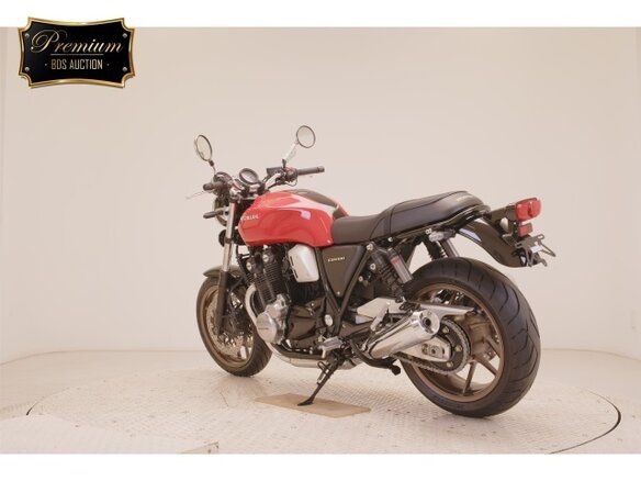 2021 Honda CB 1100, красный, 1650000 рублей - вид 3
