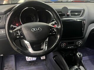 2013 Kia Rio 4-speed III, серый, 930000 рублей, вид 4
