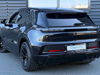 2026 Porsche Cayenne Electric IV, чёрный, 22270000 рублей, вид 4