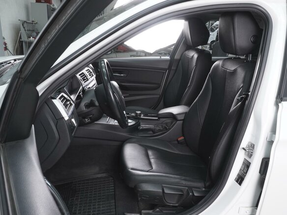 2017 BMW 3 серии 318i VI (F3x) Рестайлинг, белый, 1770000 рублей - вид 9