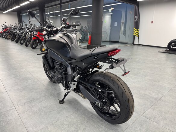 2023 Yamaha MT-09 (FZ-09), чёрный, 1170000 рублей - вид 7