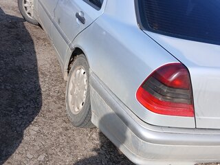 1998 Mercedes-Benz C-Класс 180 I (W202) Рестайлинг, серебристый, 350000 рублей, вид 5