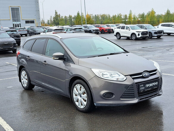 2013 Ford Focus III, коричневый - вид 2