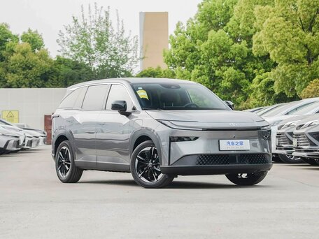 2026 Toyota bZ3X 58.3 kWh, серый, 2650000 рублей, вид 3