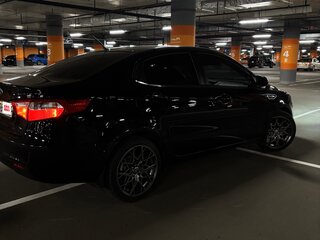 2014 Kia Rio III, чёрный, 940000 рублей, вид 4