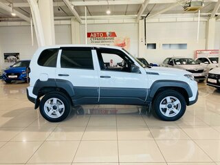 2024 Lada (ВАЗ) Niva Travel I, белый, 886000 рублей, вид 4