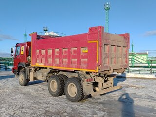 2022 Sinotruk Howo ZZ3327, красный, 3681250 рублей, вид 3